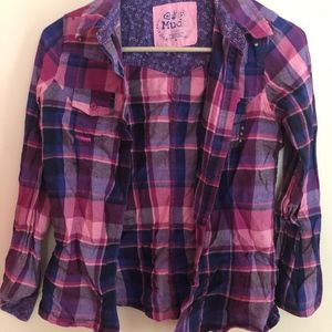 LONG SLEEVED PLAID TOP